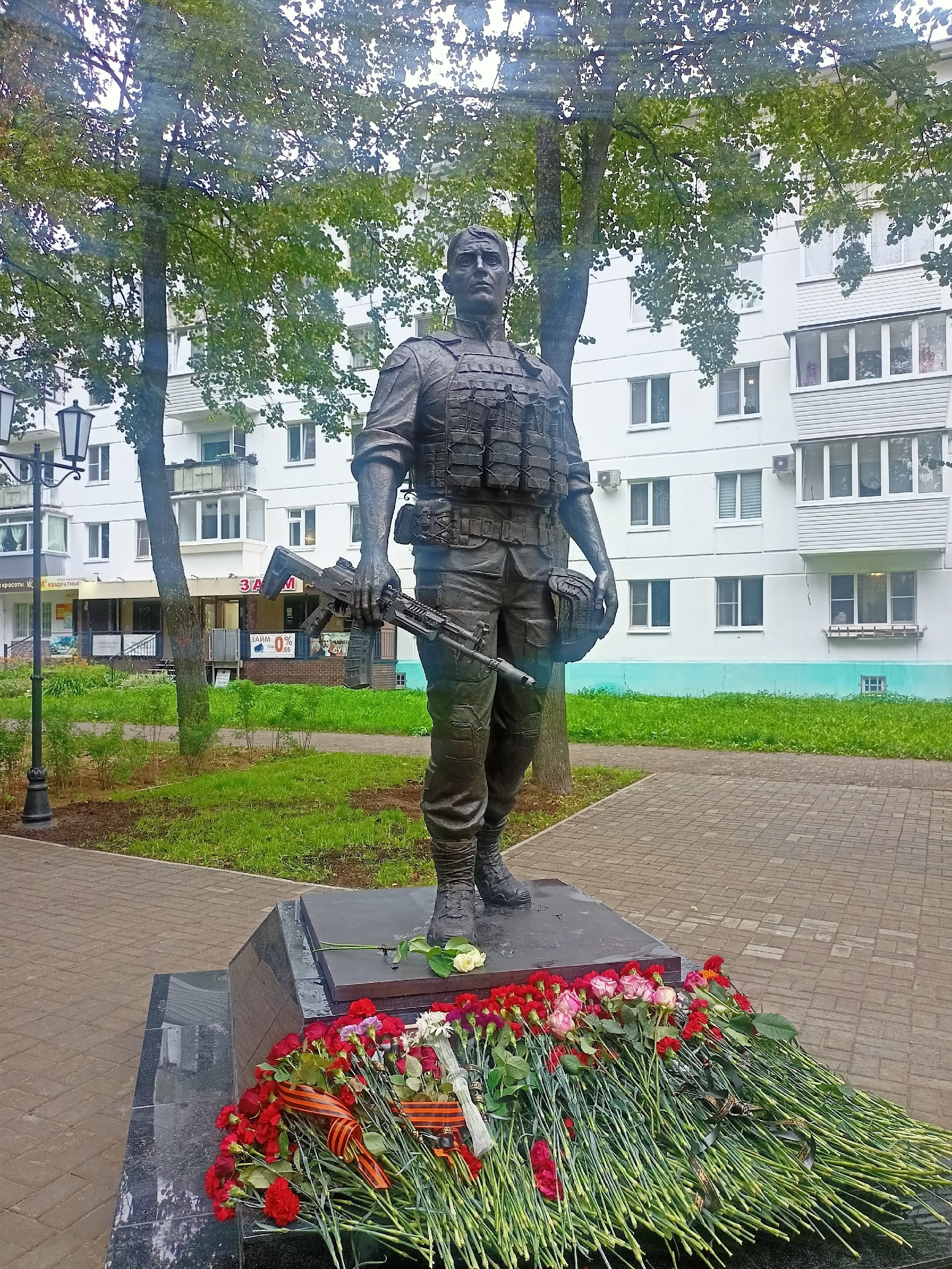 В Чайковском состоялось торжественное открытие монумента «Воин‑Герой»