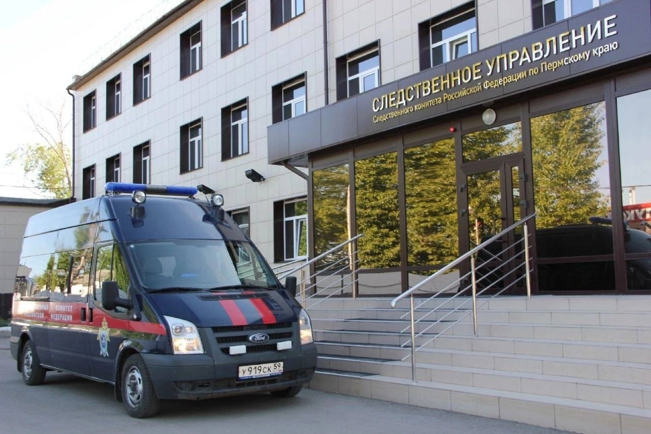 В Чайковском мужчина напал с топором на директора предприятия
