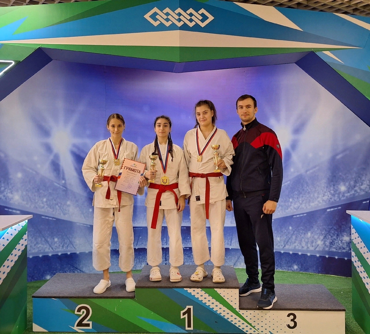 Студенты ЧГАФКиС привезли золотые медали с чемпионата и первенства ПФО по рукопашному бою